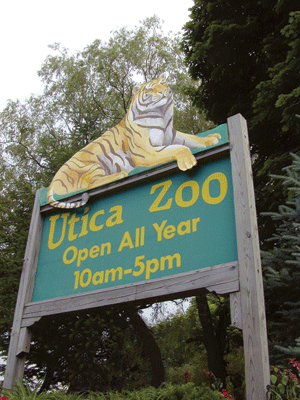 Utica Zoo entrance
