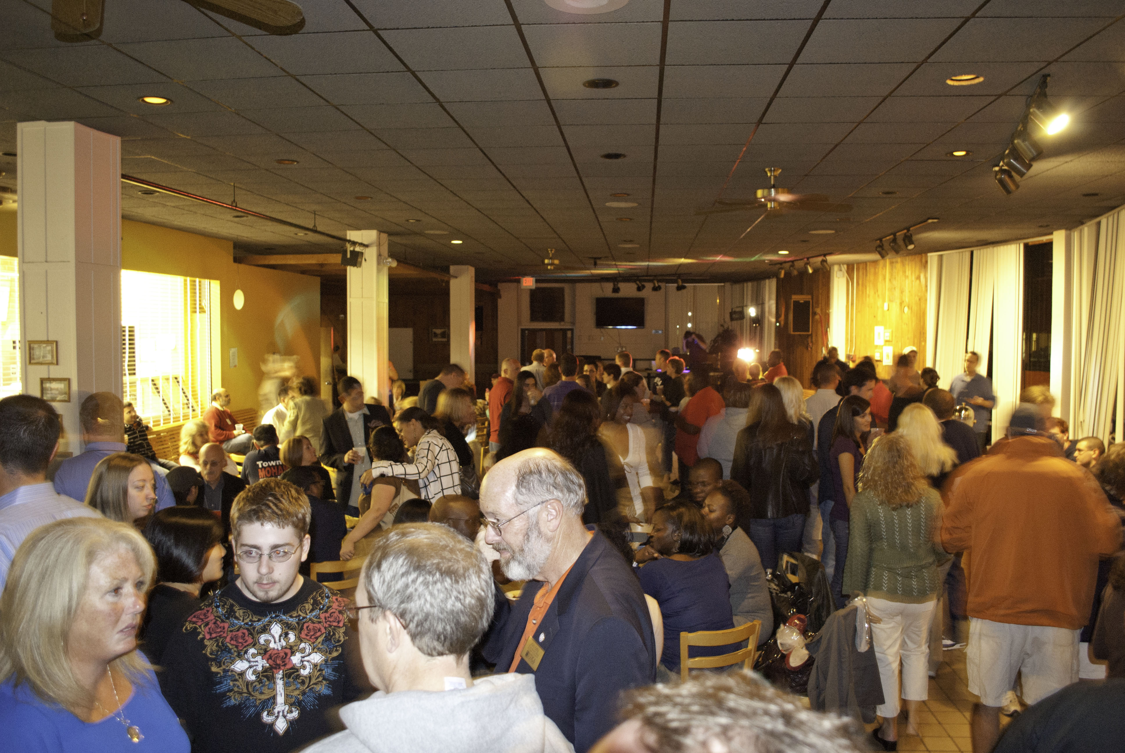 Pub Night | Utica College