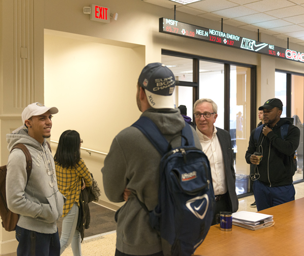 Business students at the Brvenik Center