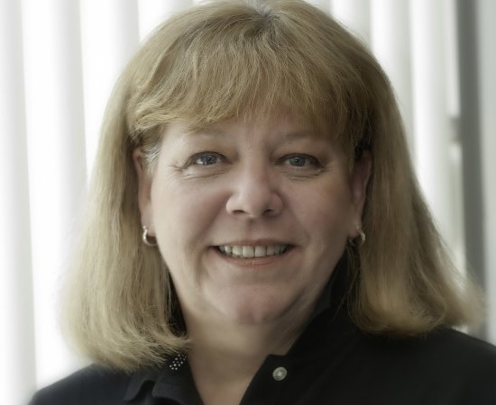 Suzanne Lynch headshot