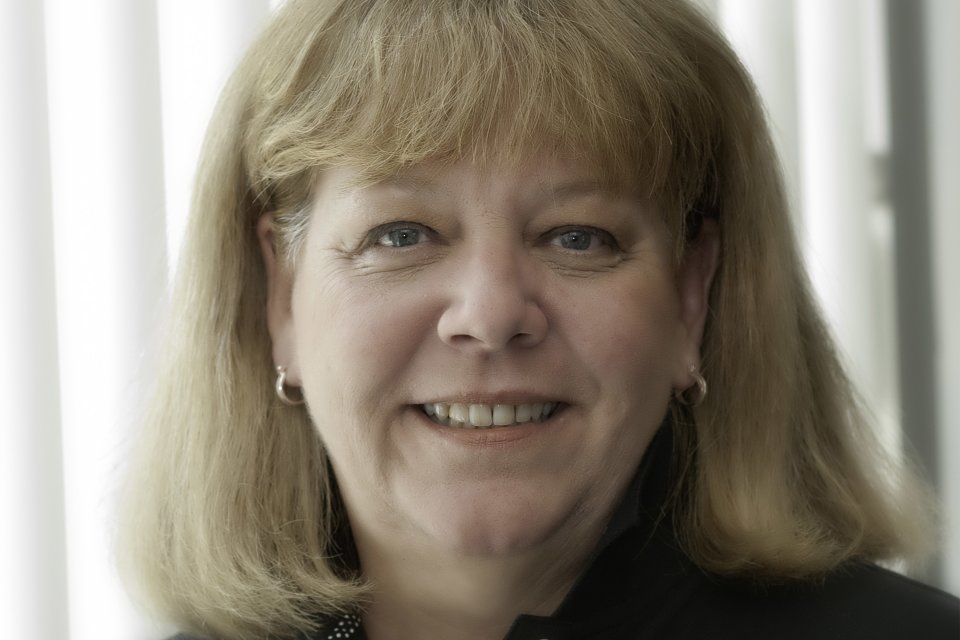 Suzanne Lynch headshot