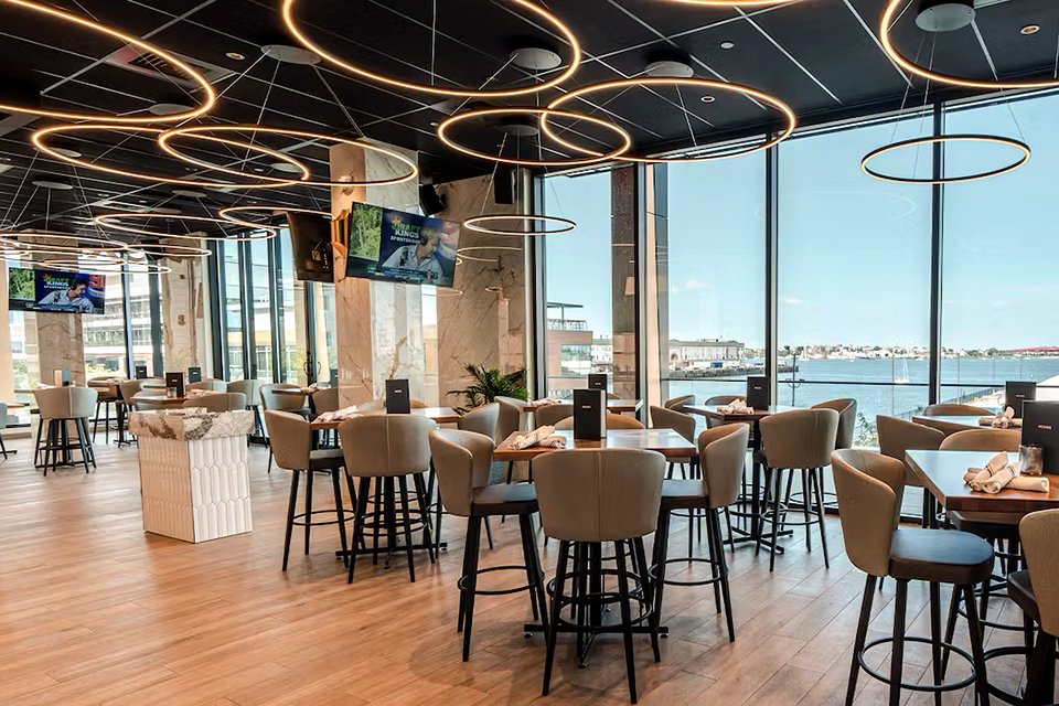 Moxies Boston Seaport